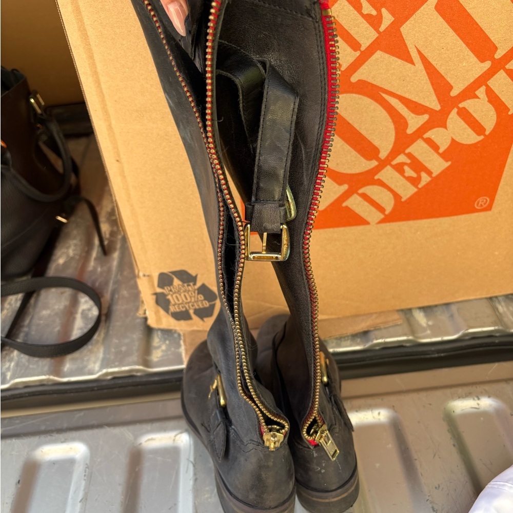Steve Madden Black Combat Boots with Red Zipper - Picture 3 of 4